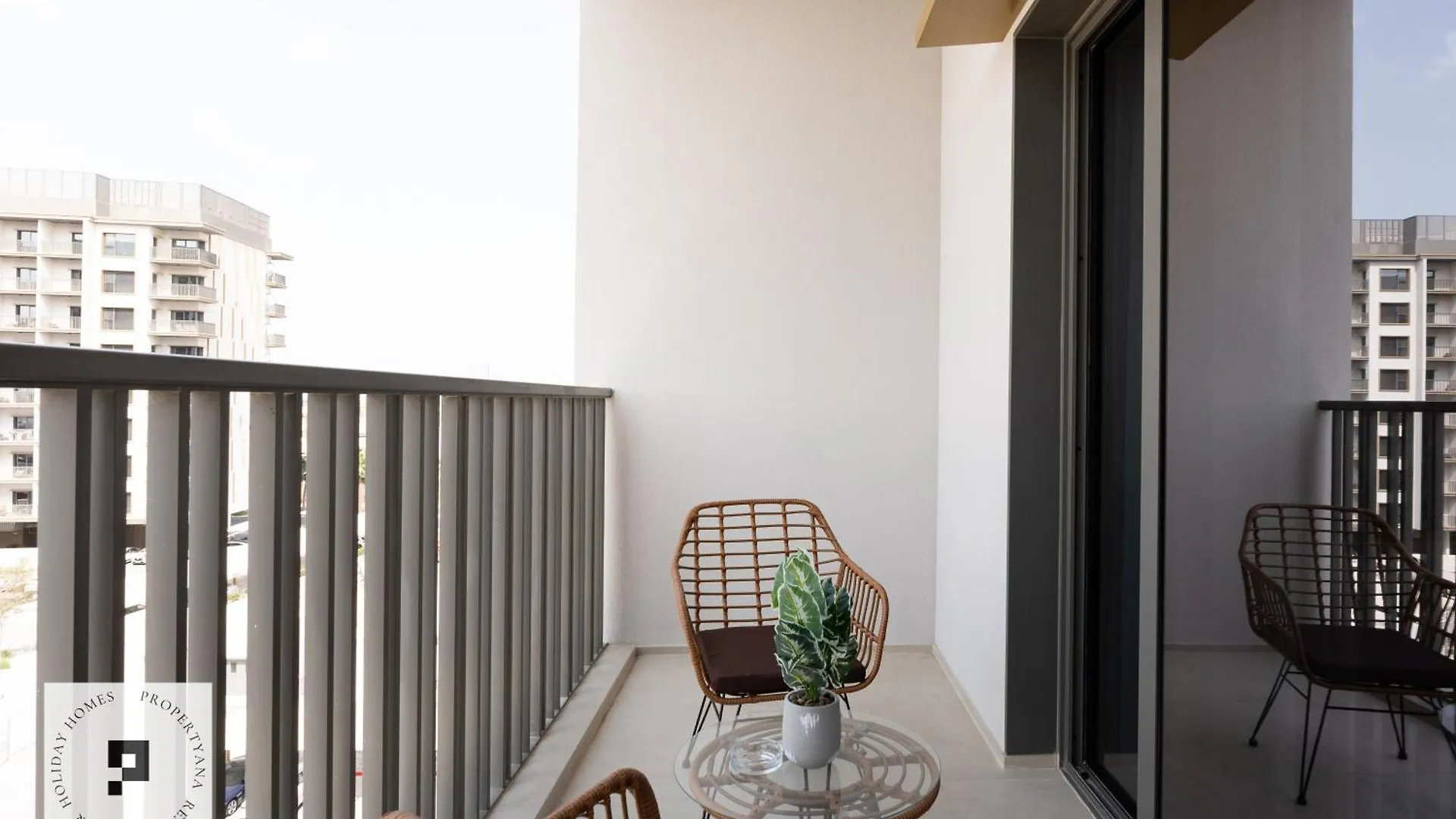 Budget-Friendly Brand New Studio In Mag 980 Dubai 0*,