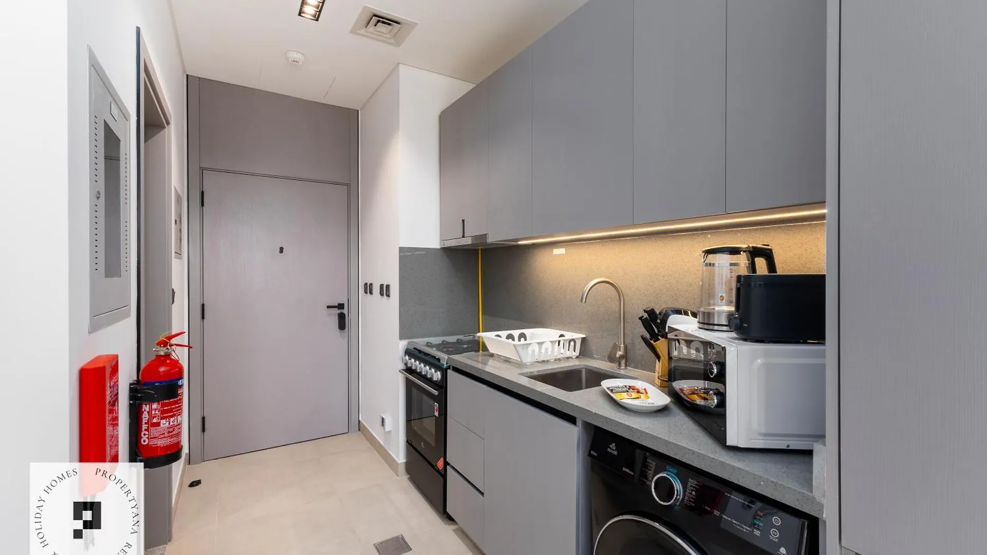 Budget-Friendly Brand New Studio In Mag 980 Dubai 0*,